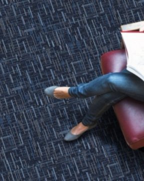 موكيت بلاط بالرياض – تصميم عملي ومرن للأرضيات | موكيت مفروشات الرياض موكيت بلاط