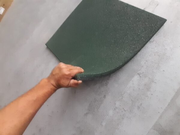 رابل فوم مطاط – أرضيات آمنة وعصرية | موكيت مفروشات الرياض تركيب رابل فوم مطاط في صالة رياضية